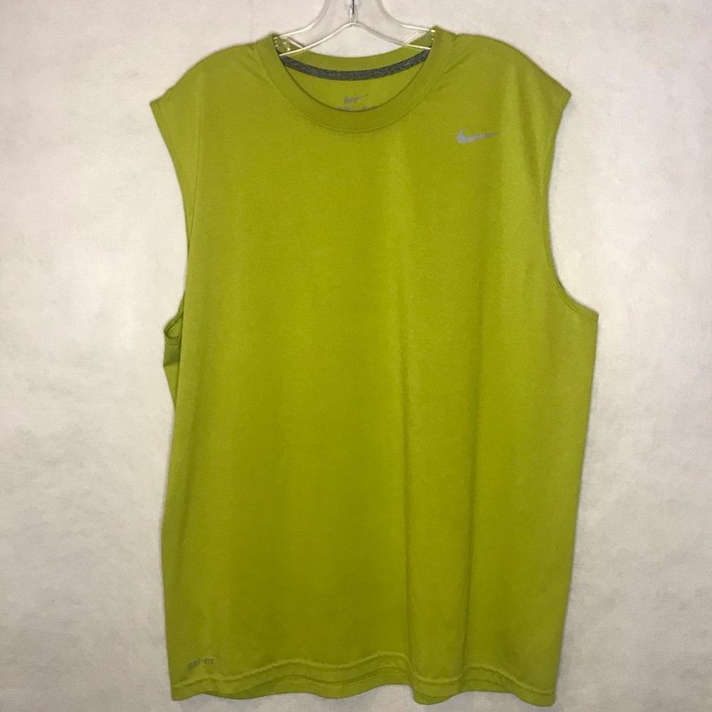 Nike dri fit tank xl
